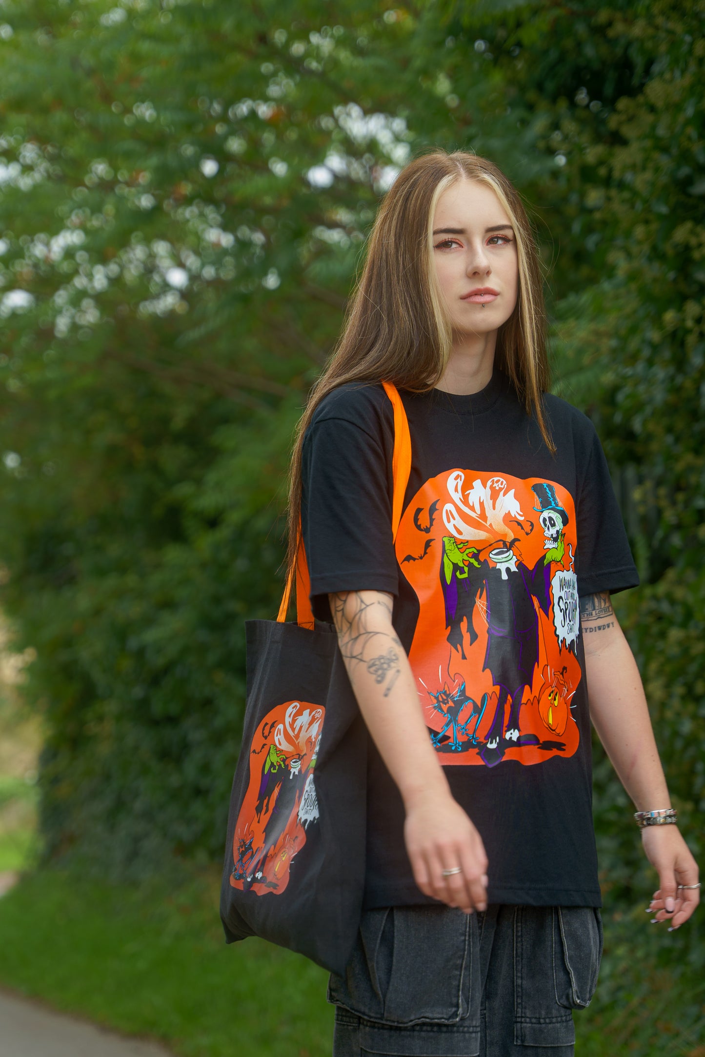 ‘SPOOKY SHIT’ Tote Bag