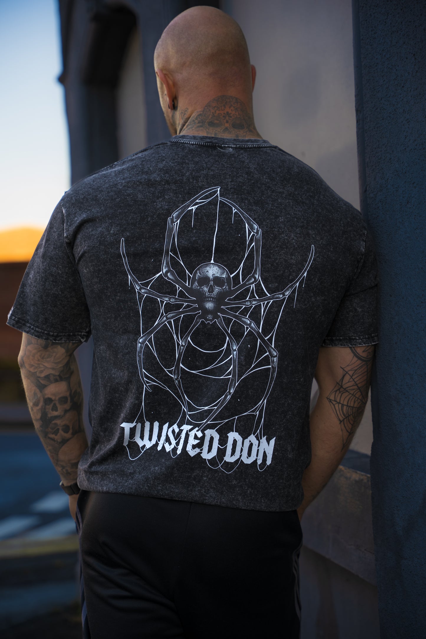 BLACK WIDOW - Limited Edition